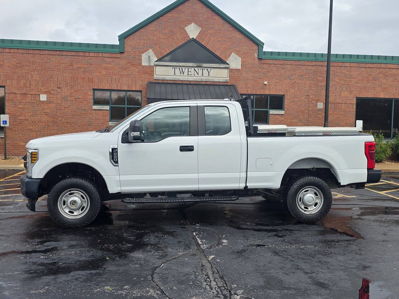 Used 2018 Ford F250 XL w/ Power Equipment Group AWD/4WD image 1