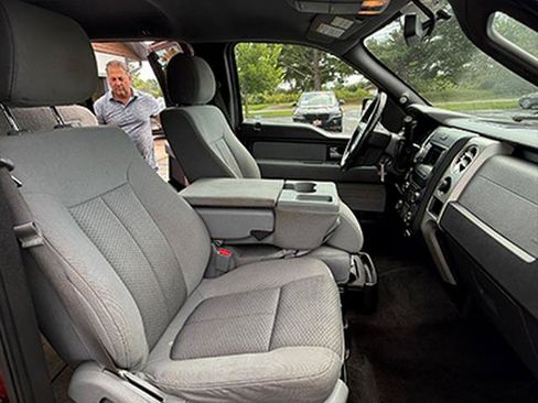Used 2014 Ford F150 XLT w/ Equipment Group 302A Luxury AWD/4WD image 11