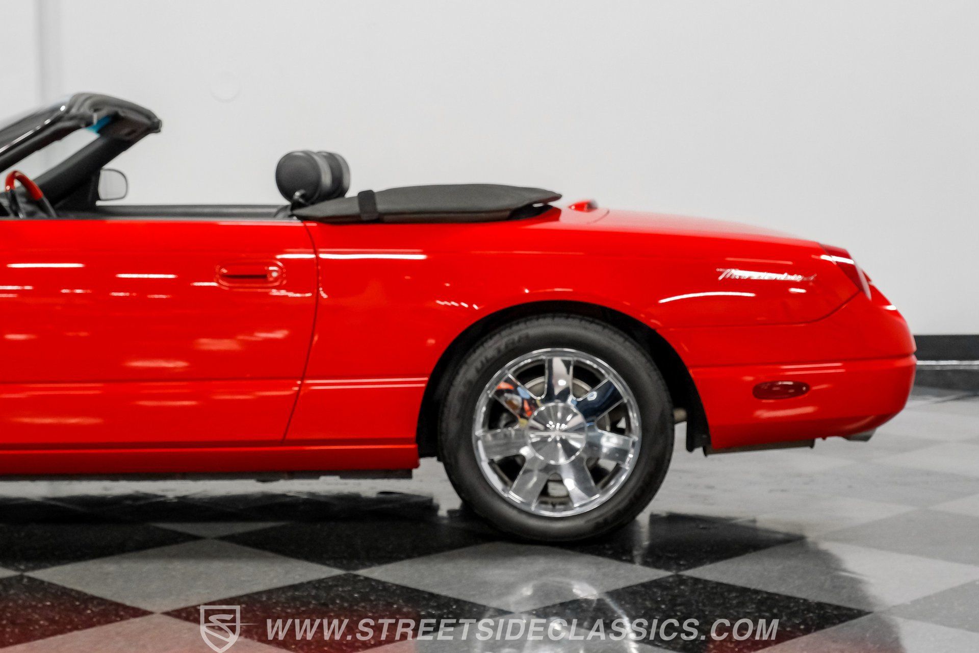 Used 2003 Ford Thunderbird RWD image 29