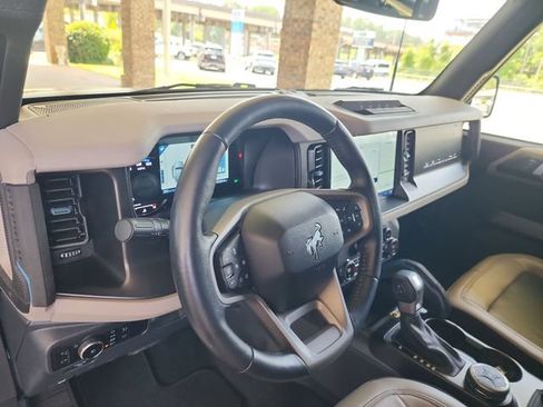 Used 2023 Ford Bronco Wildtrak AWD/4WD image 10