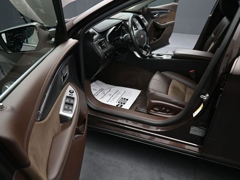 Used 2015 Chevrolet Impala LT w/ Convenience Package image 15