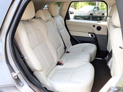 Used 2014 Land Rover Range Rover Sport Supercharged image 32