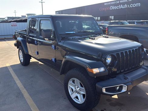 Used 2022 Jeep Gladiator Sport image 1