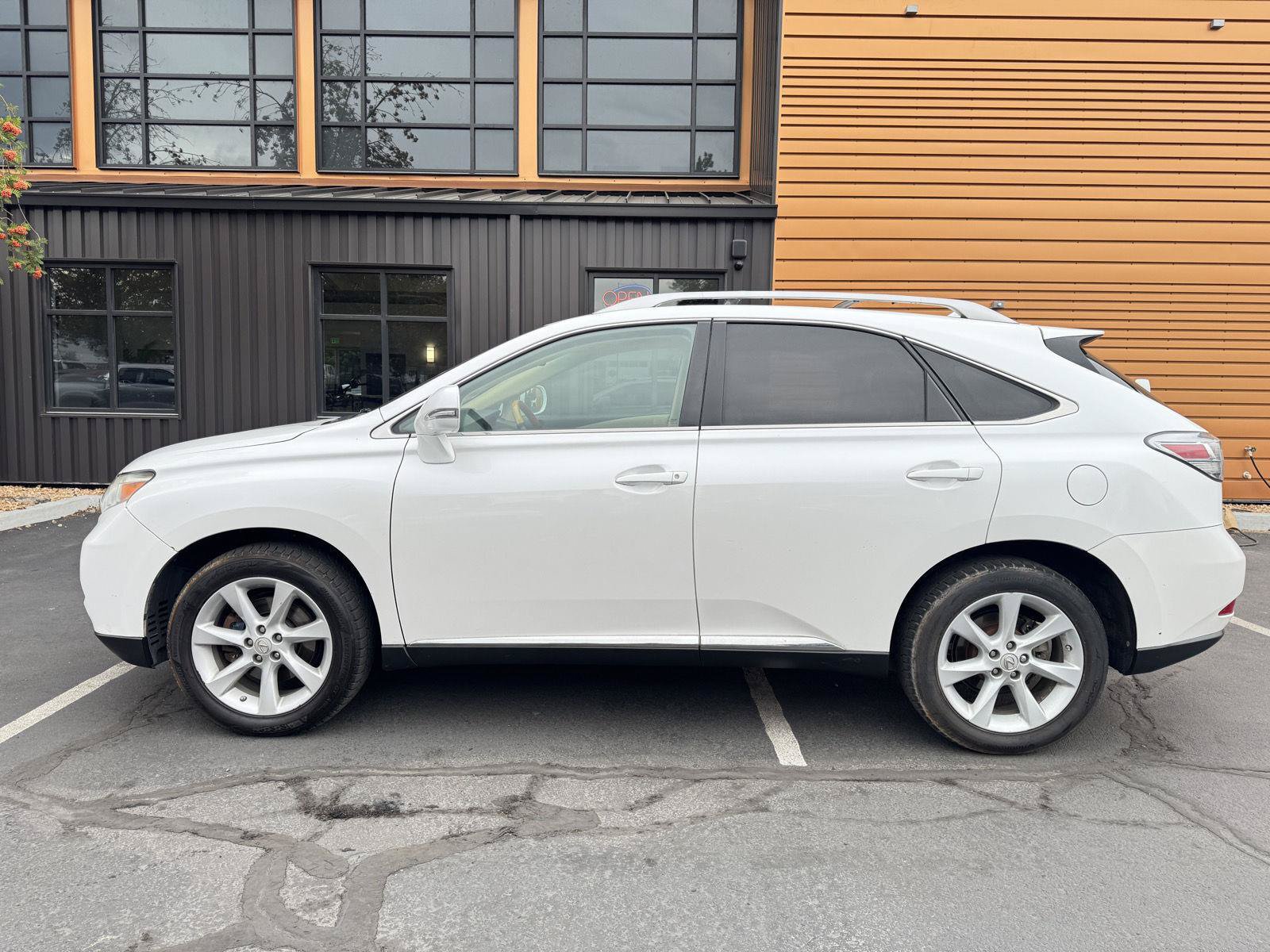Used 2011 Lexus RX 350 AWD w/ Premium Pkg image 2