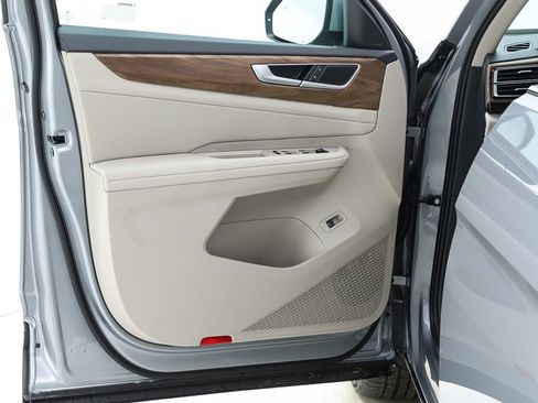 New 2026 Volkswagen Atlas SE image 18