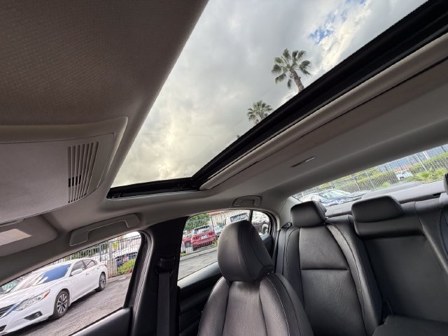Used 2019 MAZDA MAZDA3 Sedan w/ Premium Package FWD image 31