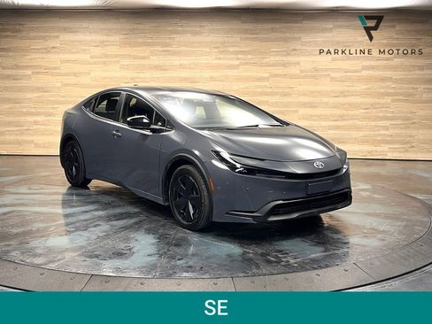 Used 2023 Toyota Prius Prime SE image 1