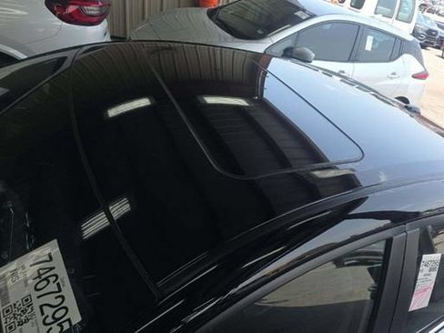 Used 2025 Nissan Sentra SR w/ SR Premium Package FWD image 4