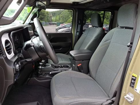 Used 2025 Jeep Wrangler Unlimited Sport S 4xe AWD/4WD image 13