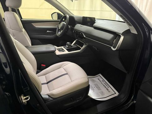 Certified 2025 MAZDA CX-90 3.3 Turbo w/ Preferred Package image 28