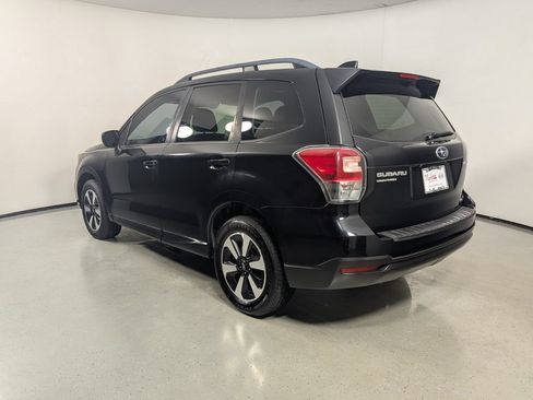 Used 2017 Subaru Forester 2.5i Premium AWD/4WD image 5