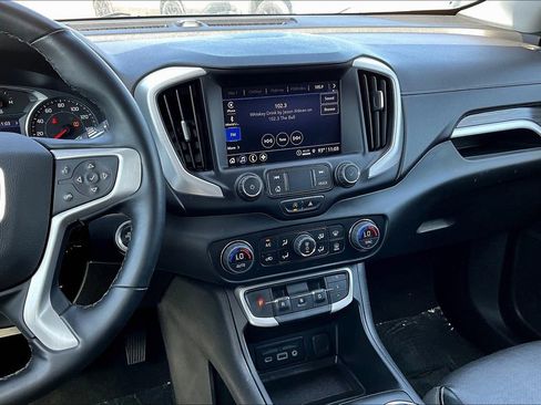 Used 2023 GMC Terrain SLT image 8