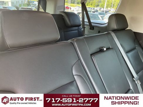 Used 2019 Chevrolet Suburban LT AWD/4WD image 17