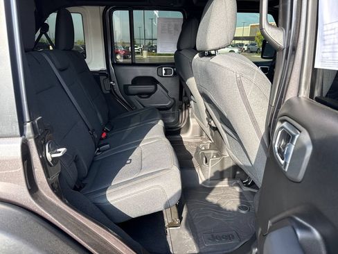 Used 2026 Jeep Wrangler Unlimited Sport AWD/4WD image 30