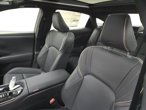 New 2026 Toyota Crown Platinum image 20