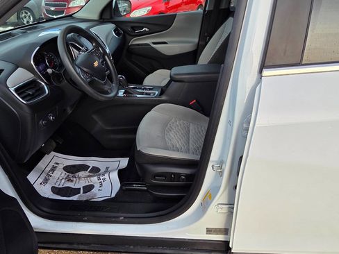 Used 2021 Chevrolet Equinox LT image 16