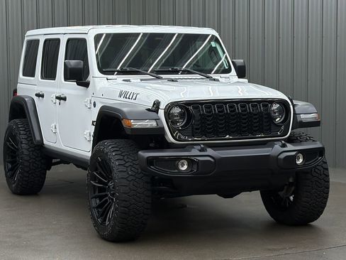 Used 2025 Jeep Wrangler Unlimited Sport S 4xe AWD/4WD image 7
