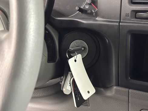 Used 2018 Nissan NV 3500 S image 24