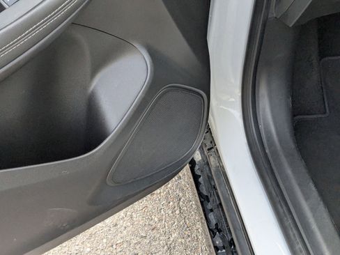 Used 2024 Buick Encore GX Sport Touring image 15