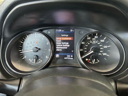 Used 2020 Nissan Rogue SV AWD/4WD image 22