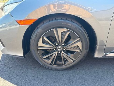 Used 2019 Honda Civic EX image 9