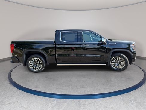 Used 2024 GMC Sierra 1500 Denali Ultimate AWD/4WD image 4
