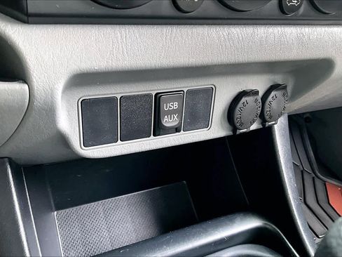 Used 2013 Toyota Tacoma 4x4 Double Cab image 33