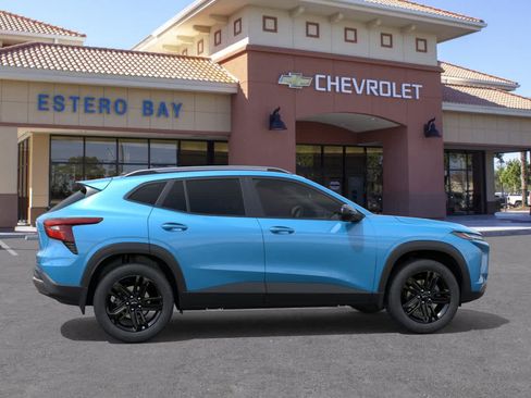 New 2026 Chevrolet Trax ACTIV w/ Sunroof Package FWD image 5