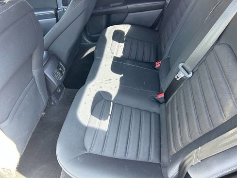 Used 2018 Ford Fusion SE w/ Fusion SE Technology Package image 25