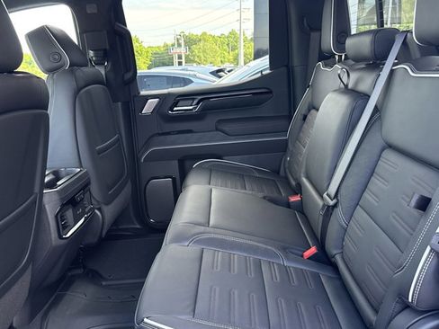 New 2026 GMC Sierra 1500 AT4X w/ LPO, Black Badging Package AWD/4WD image 6