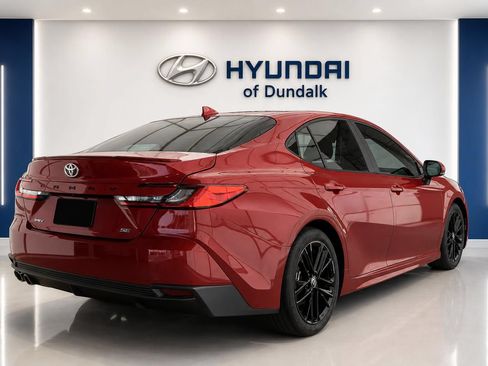 Used 2025 Toyota Camry SE w/ Multimedia Upgrade Package FWD image 4