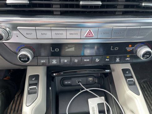 Used 2022 Kia Telluride S AWD/4WD image 11