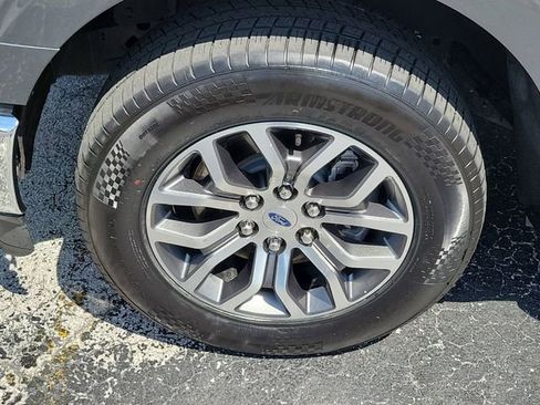 Used 2021 Ford F150 Lariat RWD image 7
