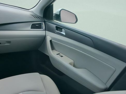 Used 2017 Hyundai Sonata Sport w/ Cargo Package image 15