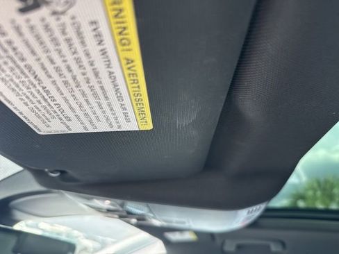 Used 2024 Volkswagen Tiguan SE R-Line image 23