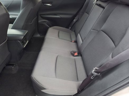 Used 2024 Toyota Venza LE image 25