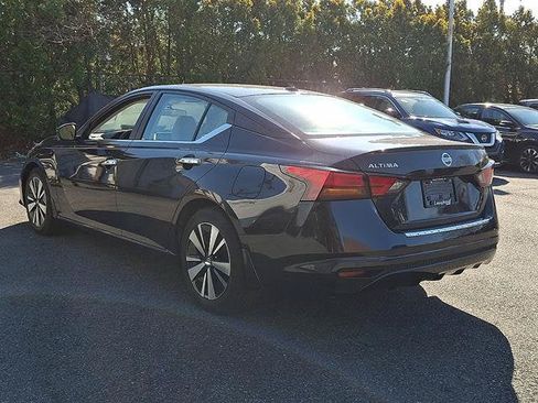 Certified 2022 Nissan Altima 2.5 SV FWD image 5