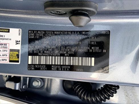 Certified 2026 Toyota Corolla Cross XLE FWD image 36