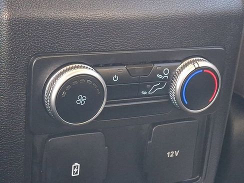 Used 2022 Ford Explorer XLT w/ Equipment Group 202A image 15