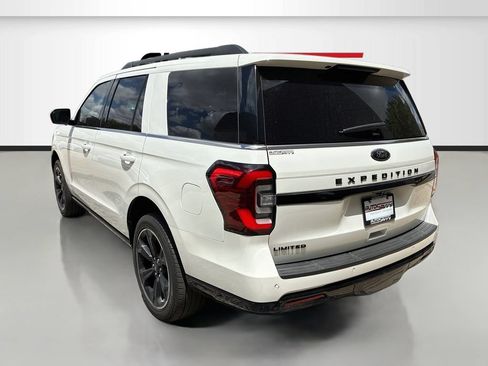 Used 2024 Ford Expedition Limited RWD image 5