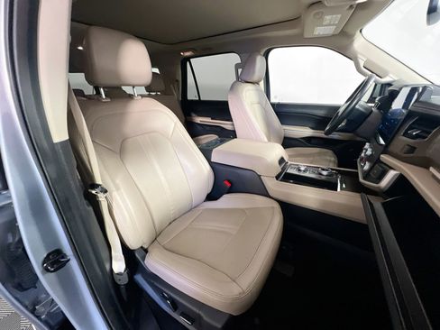 Used 2023 Ford Expedition Max Limited image 31