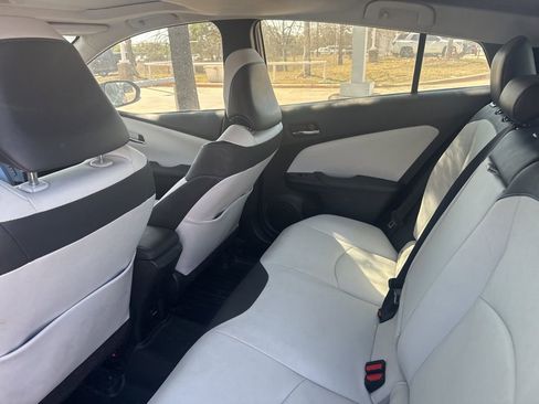 Used 2018 Toyota Prius Four w/ Advanced Technology Package image 44