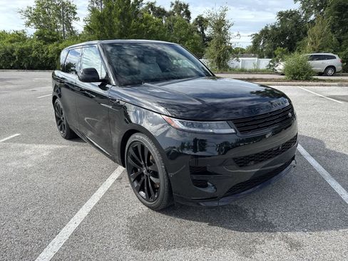 Used 2025 Land Rover Range Rover Sport Dynamic SE AWD/4WD image 16