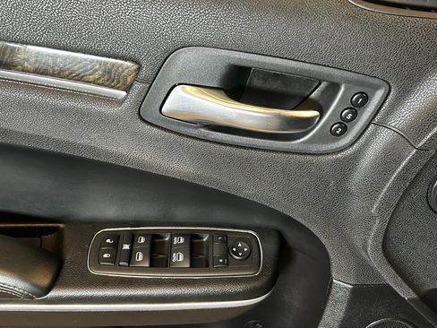 Used 2021 Chrysler 300 Touring L image 17