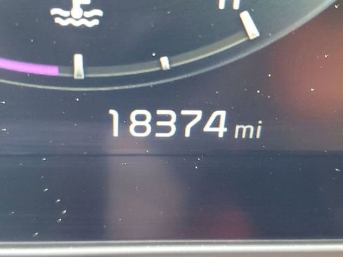 Used 2025 Kia Sportage SX image 15