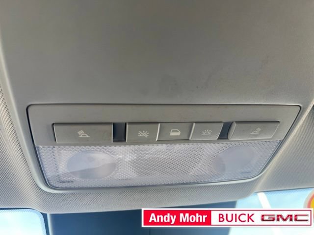Used 2018 Chevrolet Trax LT w/ LT Convenience Package FWD image 28