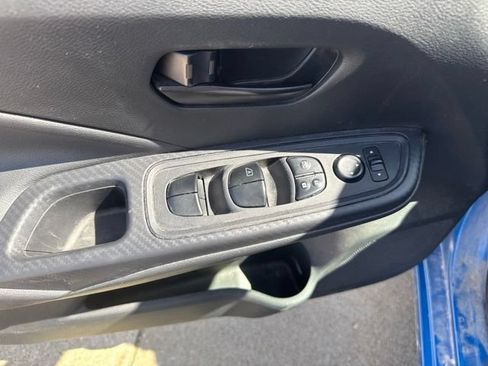Used 2023 Nissan Versa S w/ Trunk Package FWD image 10