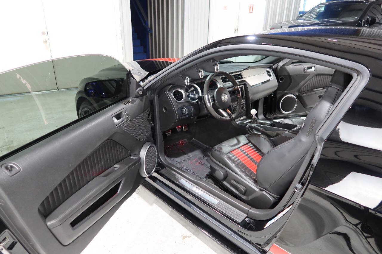 Used 2012 Ford Mustang Shelby GT500 w/ SVT Performance Pkg RWD image 17