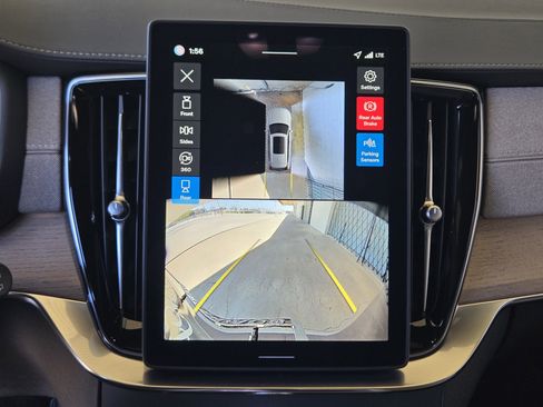 New 2026 Volvo XC90 B6 Plus image 19