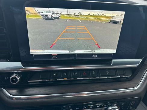 Used 2023 GMC Sierra 1500 SLT image 9